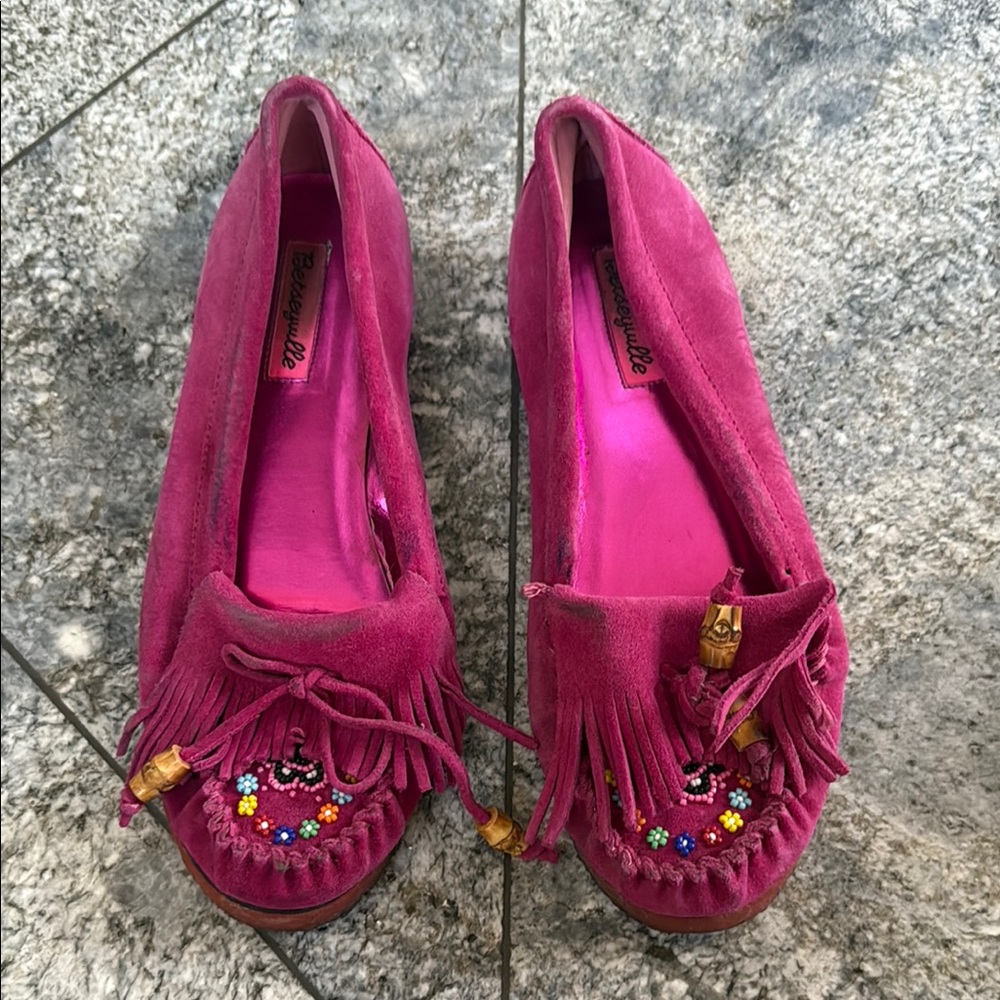 Betseyville Pink Moccasin Shoes with Suede Finish